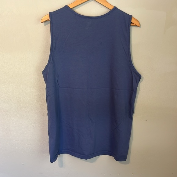 Levis Tank - Picture 2 of 3